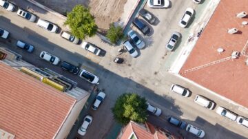 GNSS Positioning in Urban Areas A Key Technical Challenge for Drones and Self Driving Cars